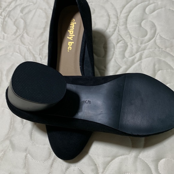 Black Suede Wide heels - Picture 5 of 5